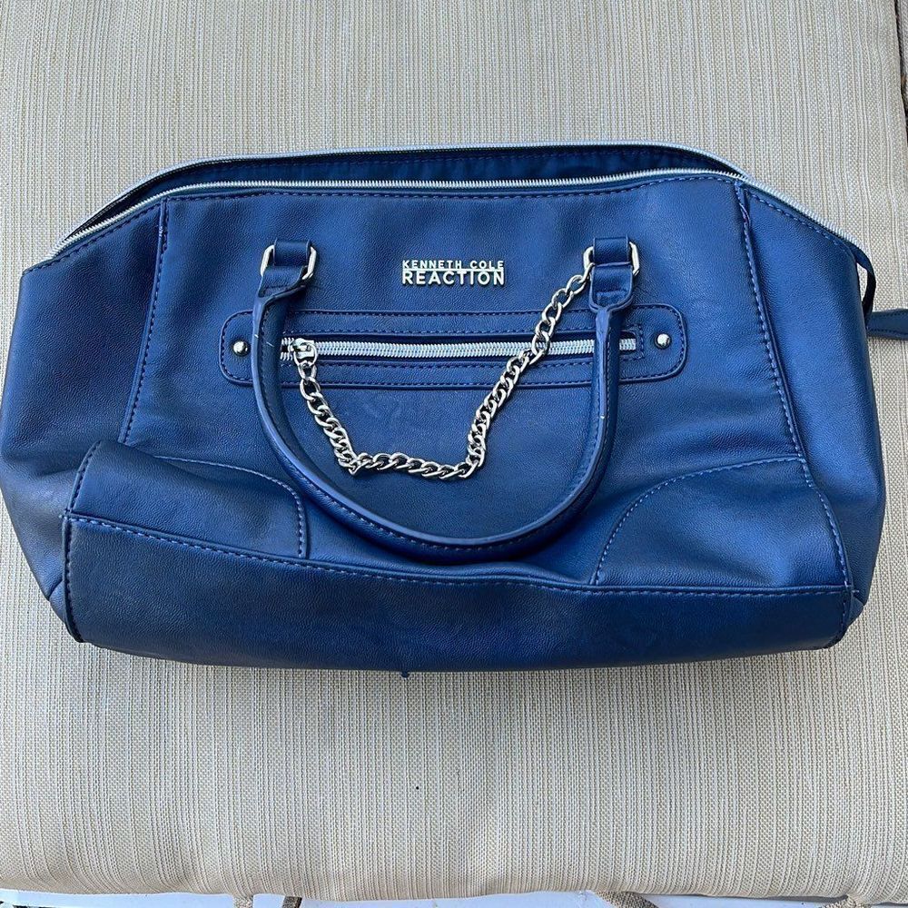Kenneth Cole reaction navy handbag.